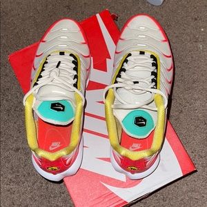 Women’s air max plus